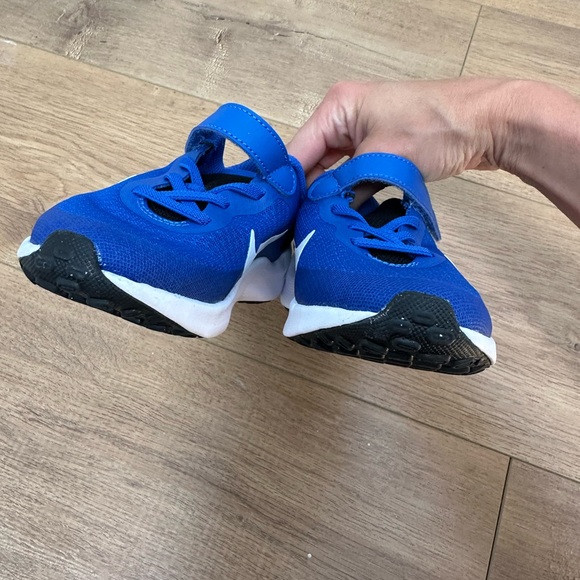 New Without Tags — Kids Nike Revolution 7 - Size 12c - Blue - Velcro closure - Picture 7 of 9
